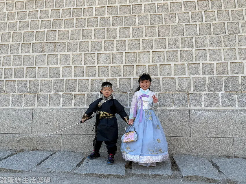 韓國【韓國旅行】首爾遊DAY1、DAY2 - ISAAC吐司、景福宮、土俗村蔘雞湯、弘大、王家糖葫蘆、橋村炸雞