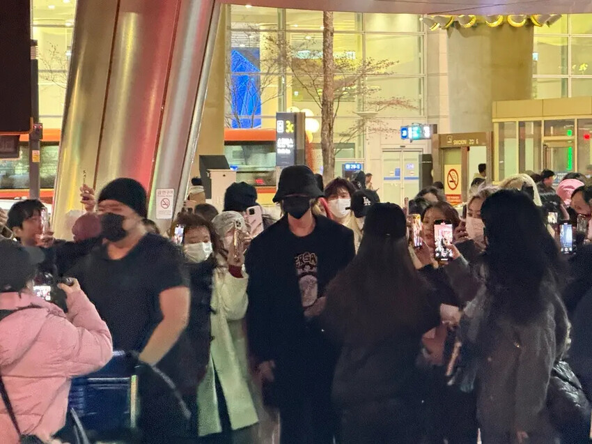 韓國【韓國旅行】首爾遊DAY1、DAY2 - ISAAC吐司、景福宮、土俗村蔘雞湯、弘大、王家糖葫蘆、橋村炸雞