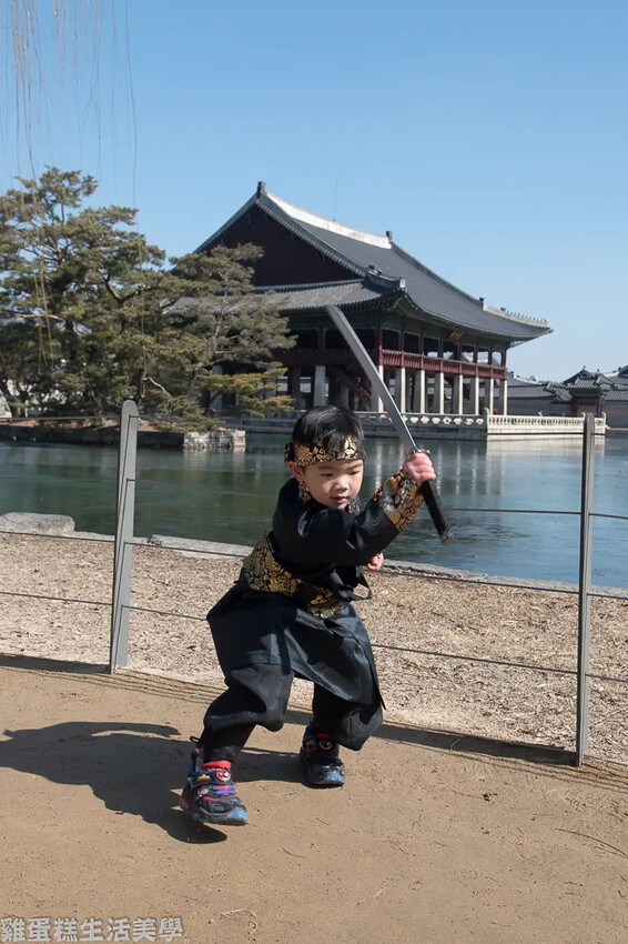 韓國【韓國旅行】首爾遊DAY1、DAY2 - ISAAC吐司、景福宮、土俗村蔘雞湯、弘大、王家糖葫蘆、橋村炸雞