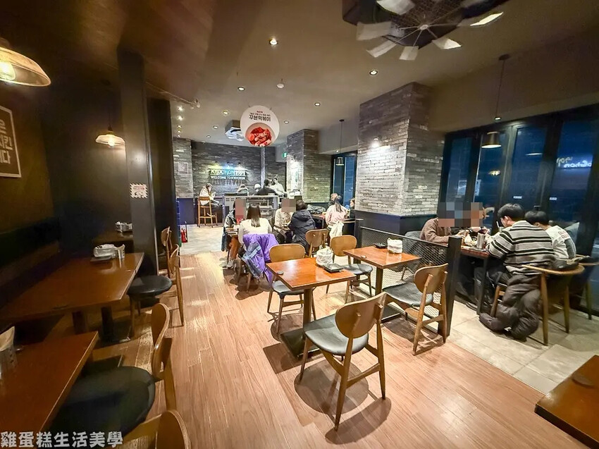 韓國【韓國旅行】首爾遊DAY1、DAY2 - ISAAC吐司、景福宮、土俗村蔘雞湯、弘大、王家糖葫蘆、橋村炸雞