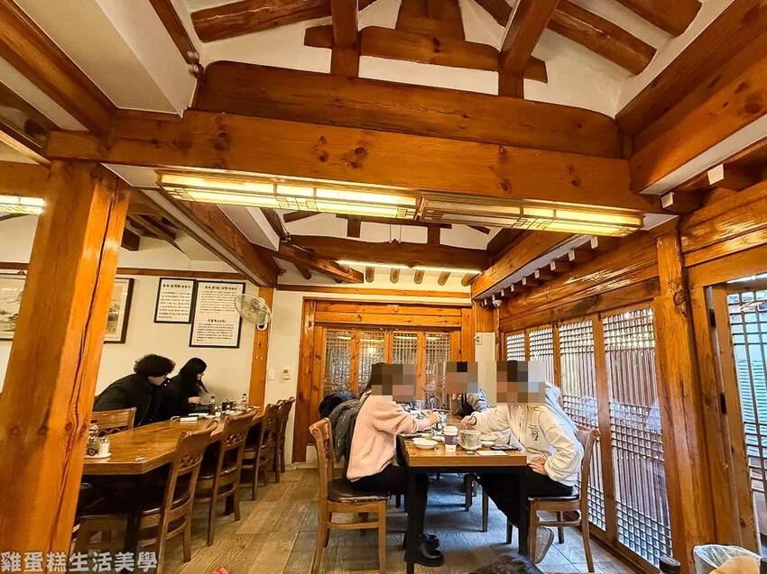 韓國【韓國旅行】首爾遊DAY1、DAY2 - ISAAC吐司、景福宮、土俗村蔘雞湯、弘大、王家糖葫蘆、橋村炸雞