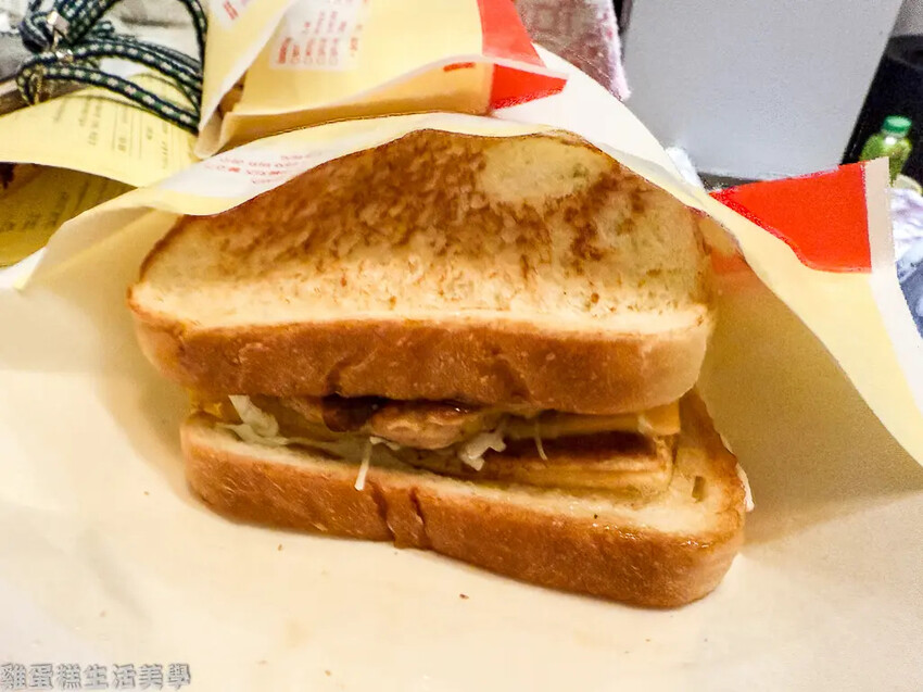 韓國【韓國旅行】首爾遊DAY1、DAY2 - ISAAC吐司、景福宮、土俗村蔘雞湯、弘大、王家糖葫蘆、橋村炸雞