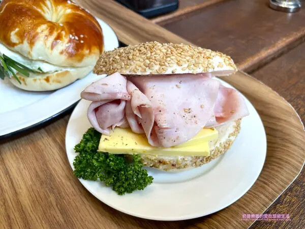 韓國[首爾蠶室]名過其實超夯排隊店London Bagel Museum倫敦貝果博物館＠蠶室店