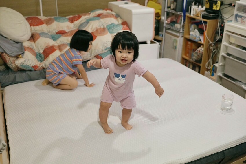 Emma床墊防塵蟎開箱｜德國Hybrid獨立筒＋免運送到家。