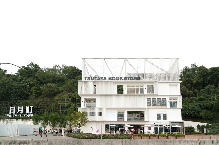 南投日月町複合式商場｜台灣最美休息站，2025南投景點推薦，埔里一日遊，早午餐也美味好吃