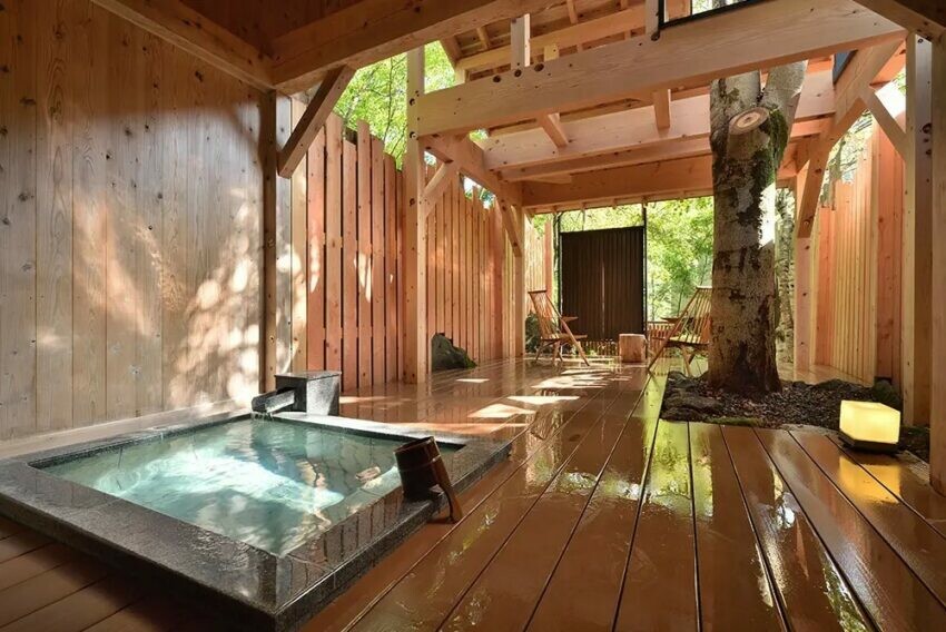 群馬水上溫泉自由行,住宿景點懶人包,必泡大露天浴池分享。