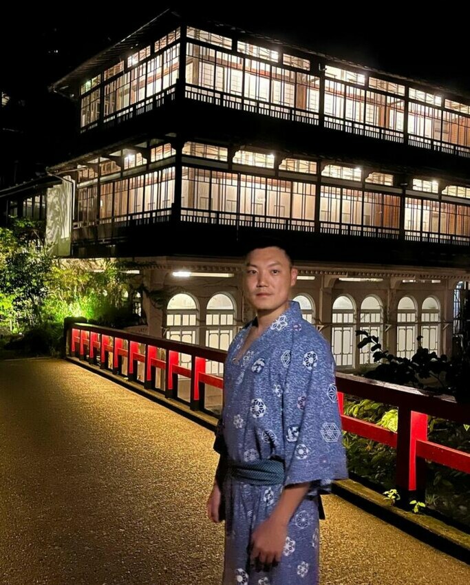 四萬溫泉自由行，住宿景點一日遊攻略，神隱少女景點攻略。