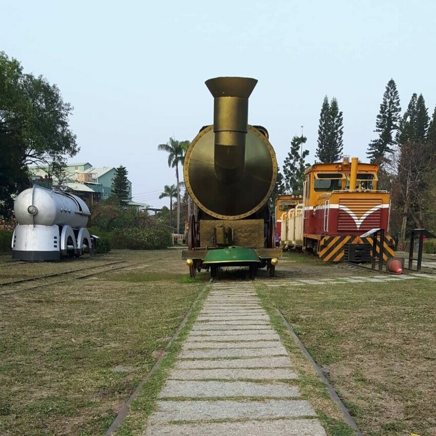 橋頭糖廠交通美食，門票資訊＆五分車體驗全包，吃冰搭五分車一日遊必玩。