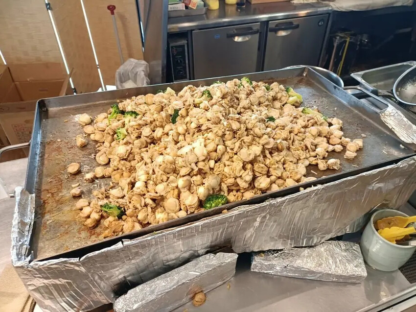 日本2024東京北海道|美瑛四季彩之丘，賞花賞景好放鬆~必吃生玉米、薰衣草牛奶霜淇淋!午餐哈蜜瓜吃到飽~~~好甜好