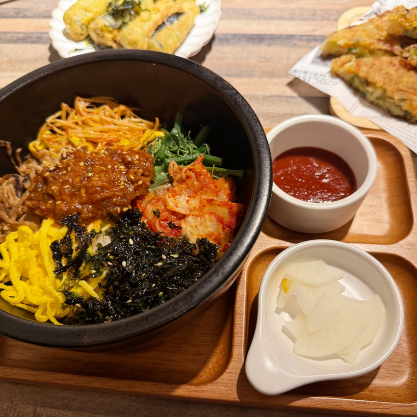 新北市板橋區【板橋美食推薦】金春喜韓廚誠品板橋店：不用飛韓國也能吃到道地韓式家常味！【捷運美食】新北市韓國料理【板橋聚餐推薦】