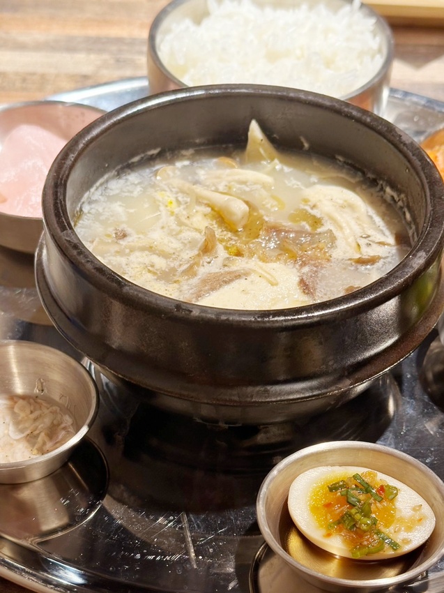 新北市板橋區【板橋美食推薦】金春喜韓廚誠品板橋店：不用飛韓國也能吃到道地韓式家常味！【捷運美食】新北市韓國料理【板橋聚餐推薦】