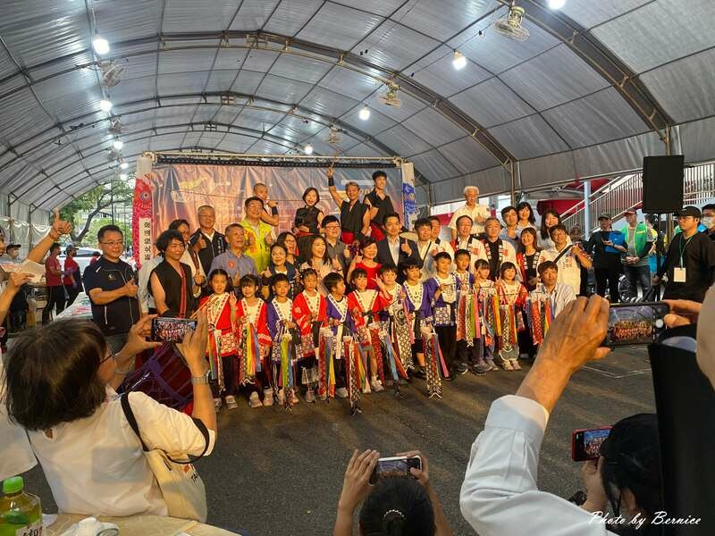 2025北投夏日祭り-魚躍龍門 盛夏祈福~上千鯉魚齊飄揚 盛夏北投獻祝福 夜間閃爍共綻放 @Bernice的隨手筆記