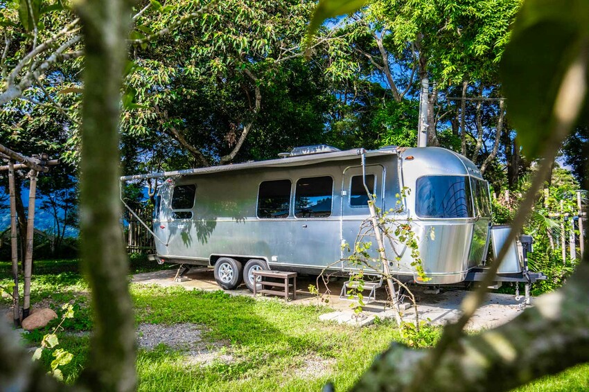 卓蘭小巷清風豪華露營，一泊三食網美必拍。