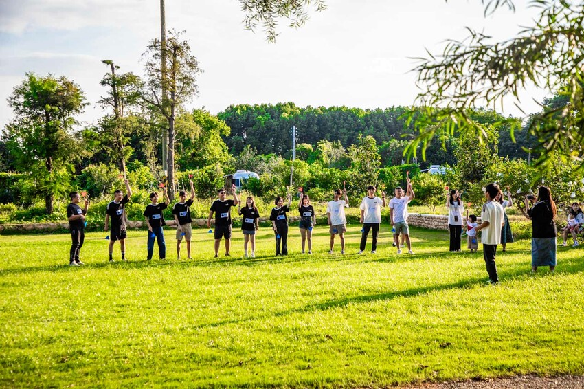 卓蘭小巷清風豪華露營，一泊三食網美必拍。