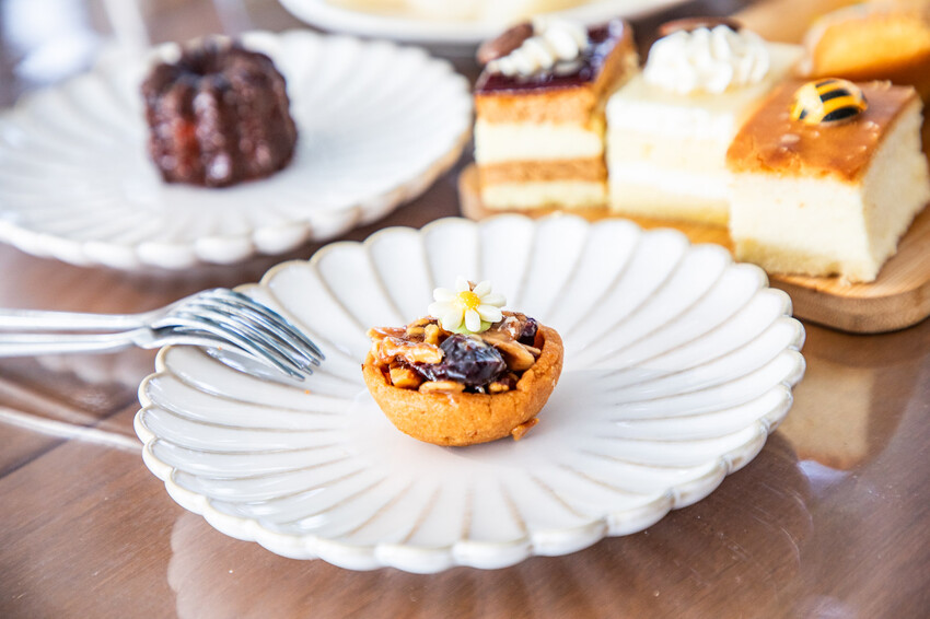 卓蘭小巷清風豪華露營，一泊三食網美必拍。