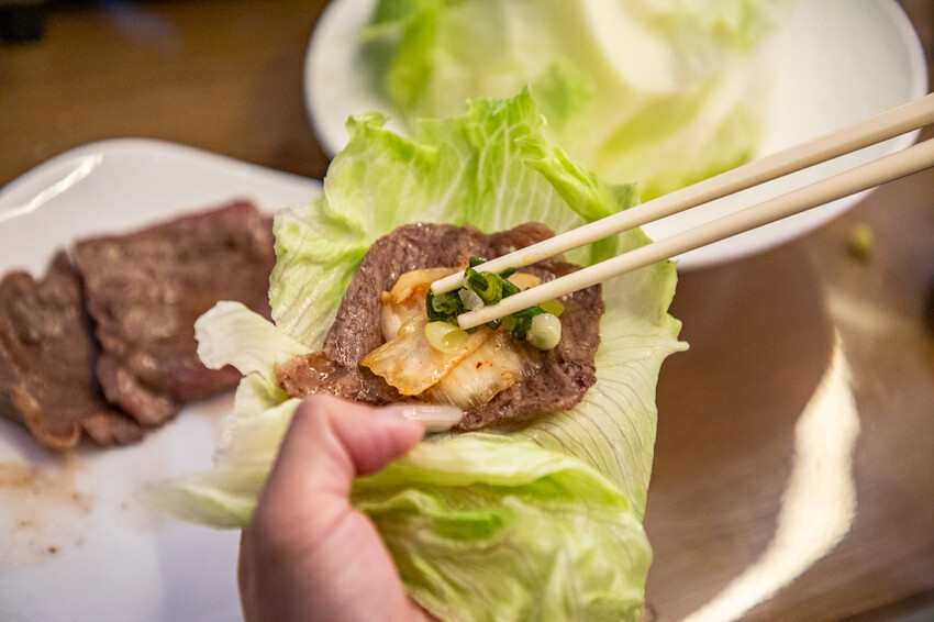 卓蘭小巷清風豪華露營，一泊三食網美必拍。