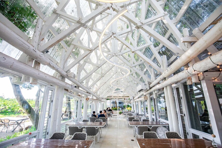 卓蘭小巷清風豪華露營，一泊三食網美必拍。