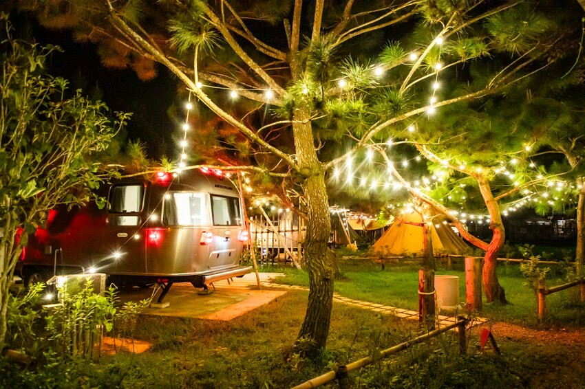 卓蘭小巷清風豪華露營，一泊三食網美必拍。