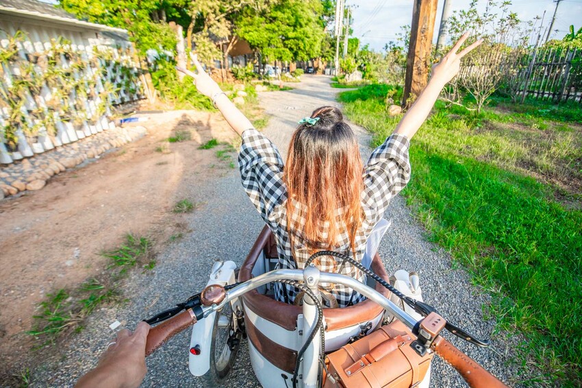 卓蘭小巷清風豪華露營，一泊三食網美必拍。