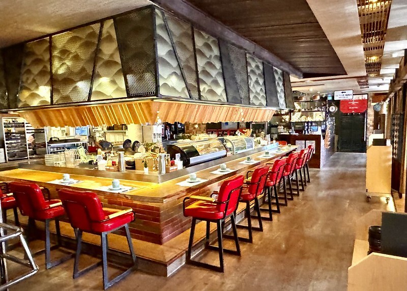 去韓國釜山海雲台別錯過！錦繡河豚本店55年老店，米其林推四吃套餐超值。