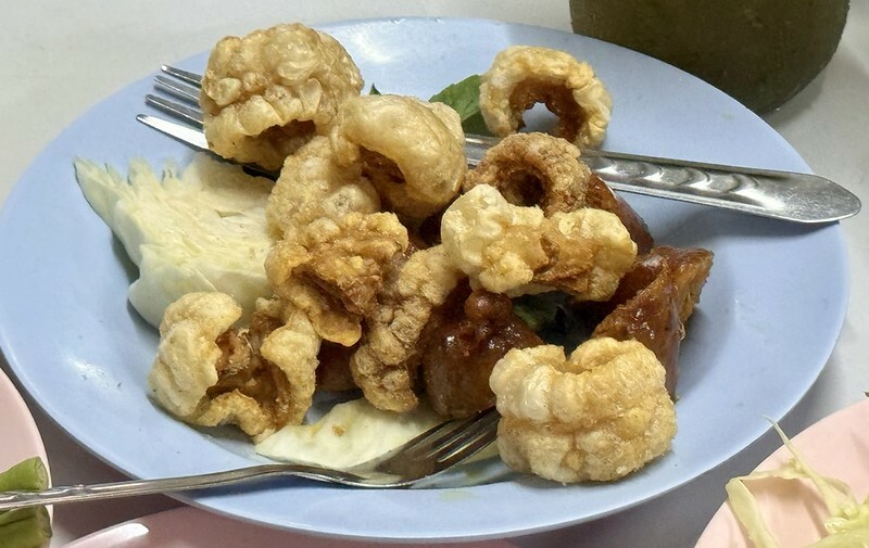 泰國清邁泰北咖哩意麵神店！在地人激推Khao Soi Samerjai，連續六年米其林必比登。