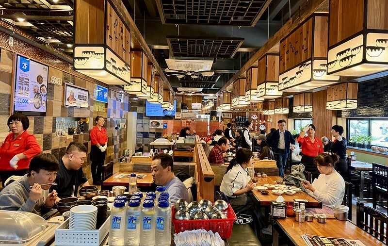 去韓國釜山海雲台別錯過！錦繡河豚本店55年老店，米其林推四吃套餐超值。