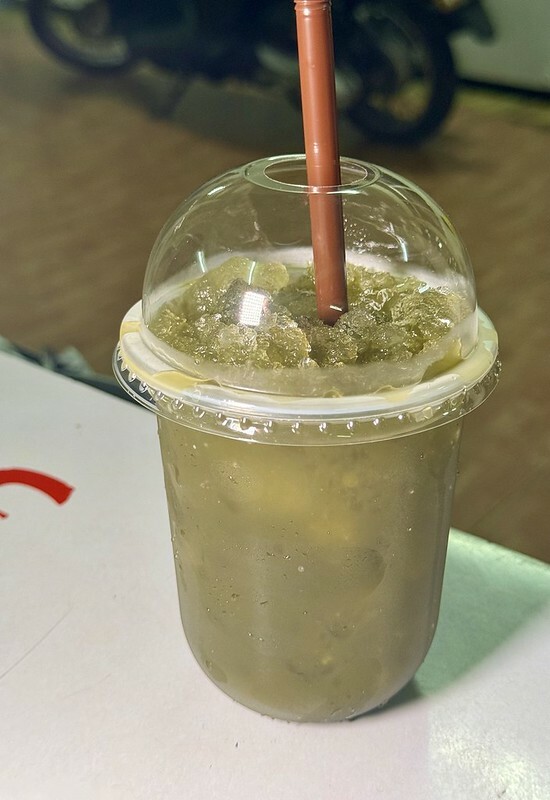 泰國清邁泰北咖哩意麵神店！在地人激推Khao Soi Samerjai，連續六年米其林必比登。
