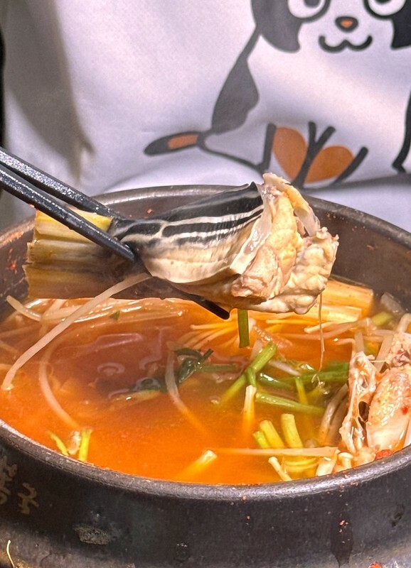 去韓國釜山海雲台別錯過！錦繡河豚本店55年老店，米其林推四吃套餐超值。