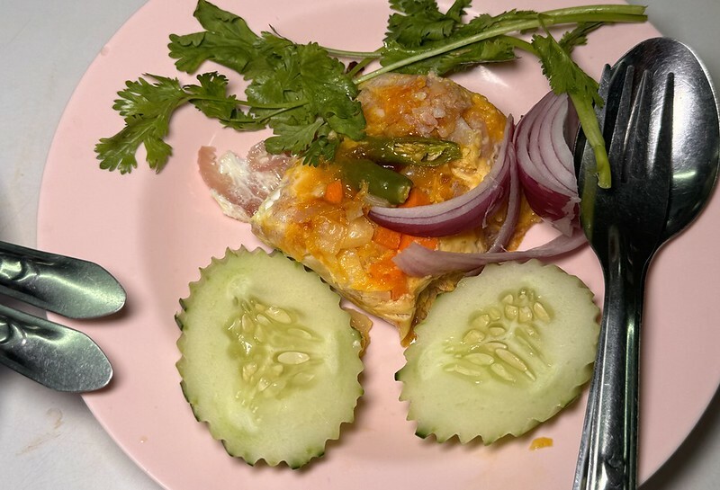 泰國清邁泰北咖哩意麵神店！在地人激推Khao Soi Samerjai，連續六年米其林必比登。