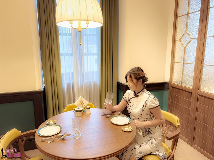 澳門頂級餐廳碧麗宮融合中西美味，精緻料理推薦。