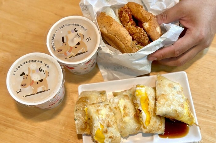 苗栗縣南庄鄉赫利豐岳露營區-營區有小動物，還有懶人露營免搭帳