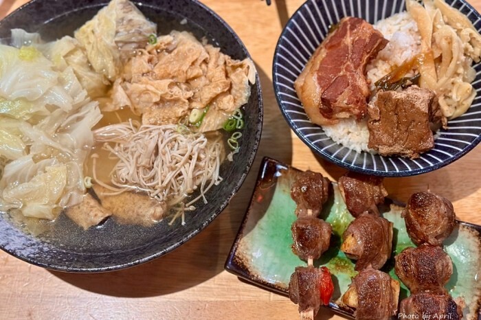 苗栗縣南庄鄉赫利豐岳露營區-營區有小動物，還有懶人露營免搭帳