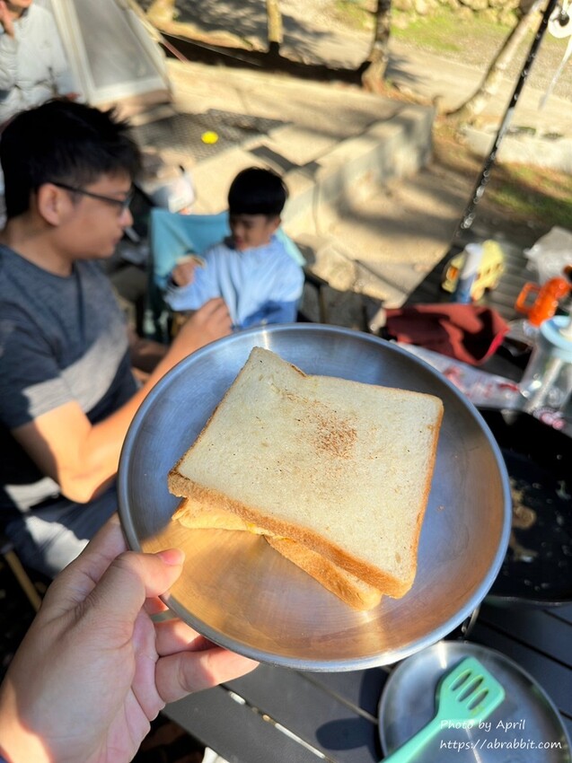 苗栗縣南庄鄉赫利豐岳露營區-營區有小動物，還有懶人露營免搭帳
