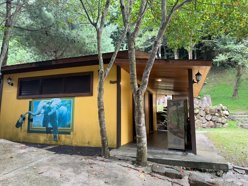 苗栗縣南庄鄉赫利豐岳露營區-營區有小動物，還有懶人露營免搭帳