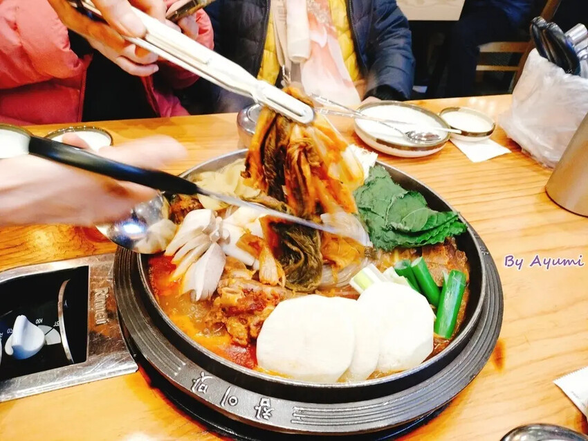 [韓國首爾美食餐廳推薦]眞味馬鈴薯排骨辣湯참이맛 감자탕/2