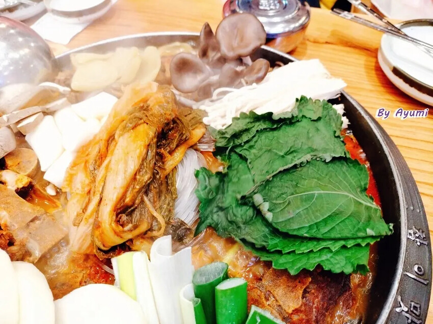 [韓國首爾美食餐廳推薦]眞味馬鈴薯排骨辣湯참이맛 감자탕/2