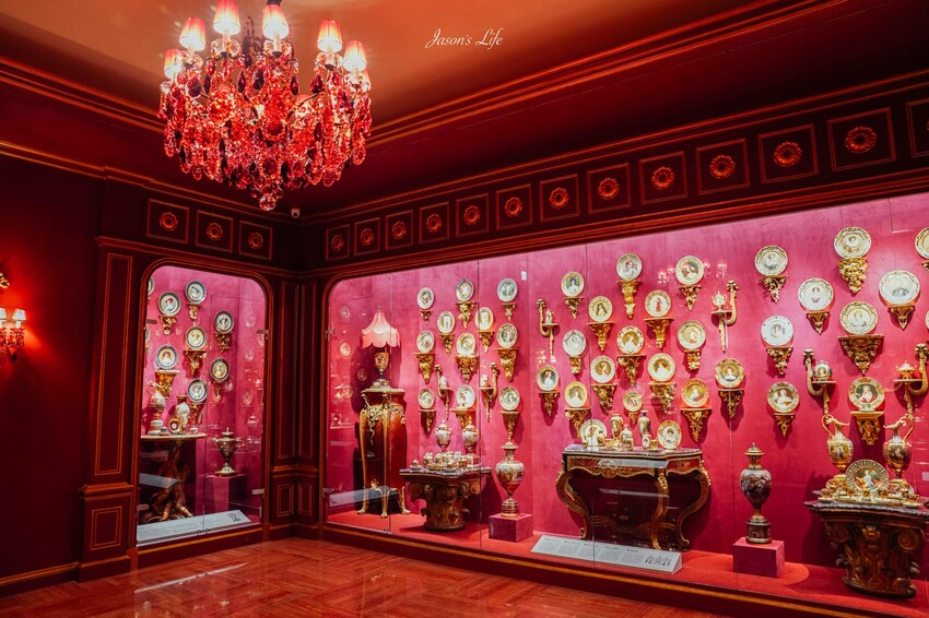 2025高雄必訪！左營莉・瓷藝博物館 超過3600件歐洲皇室瓷器，帶你穿越時空。