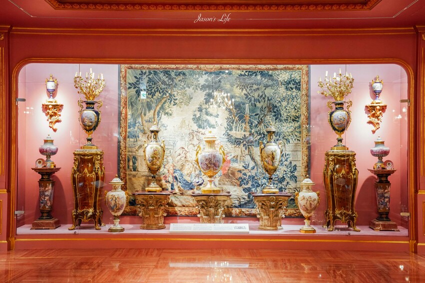 2025高雄必訪！左營莉・瓷藝博物館 超過3600件歐洲皇室瓷器，帶你穿越時空。