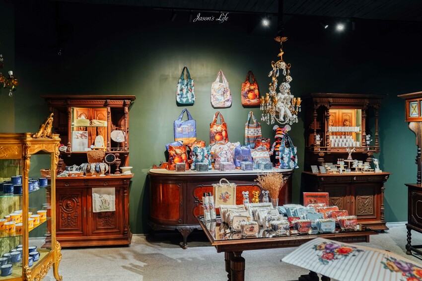 2025高雄必訪！左營莉・瓷藝博物館 超過3600件歐洲皇室瓷器，帶你穿越時空。