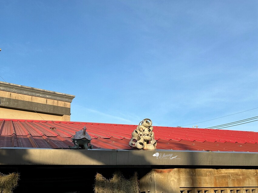 新北鶯歌老窯廠改造！90年老窯廠變身質感咖啡館。