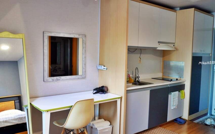 首爾弘大住宿推薦,JSM Studio樓中樓飯店,弘大地鐵旁。