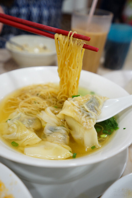 澳門懷舊茶餐廳推薦!招牌紅豆奶茶+牛尾通粉必吃。