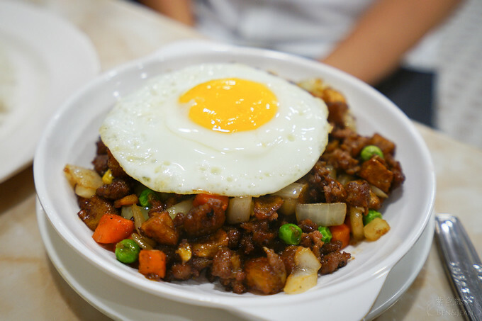 澳門懷舊茶餐廳推薦!招牌紅豆奶茶+牛尾通粉必吃。