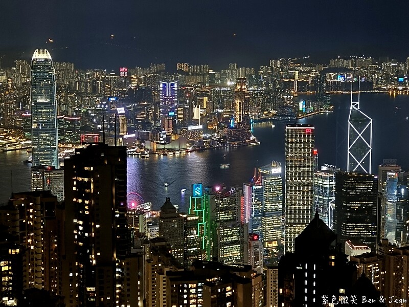 香港【2025香港太平山夜景攻略】山頂纜車+凌霄閣428+杜莎夫人蠟像館｜三合一門票、交通總整理