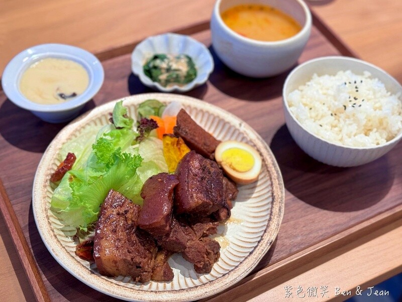 宜蘭Walk in House豪宅民宿私廚推薦，藍帶甜點主廚的私廚餐廳。