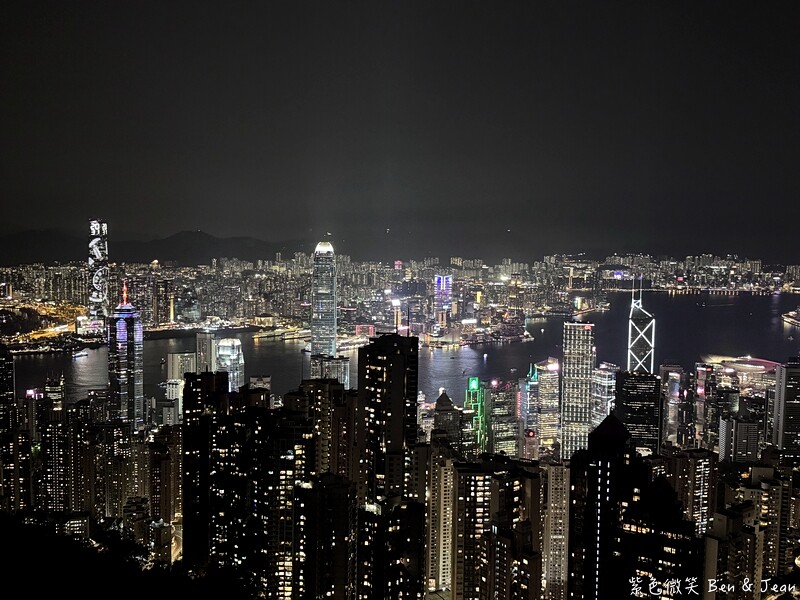 香港【2025香港太平山夜景攻略】山頂纜車+凌霄閣428+杜莎夫人蠟像館｜三合一門票、交通總整理