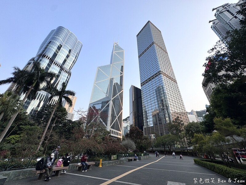 香港【2025香港太平山夜景攻略】山頂纜車+凌霄閣428+杜莎夫人蠟像館｜三合一門票、交通總整理