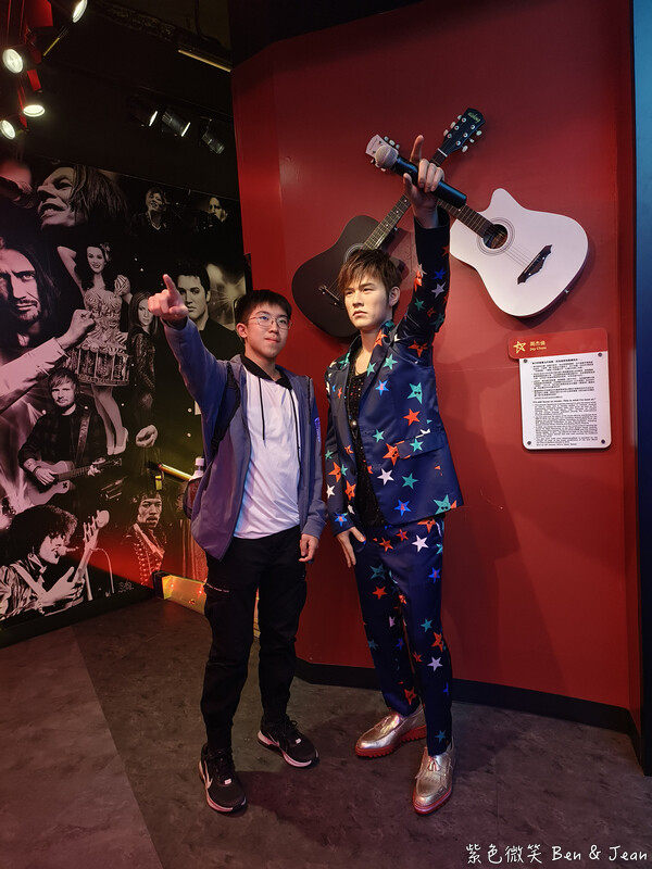 香港【2025香港太平山夜景攻略】山頂纜車+凌霄閣428+杜莎夫人蠟像館｜三合一門票、交通總整理