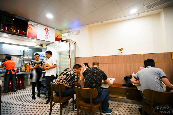 澳門懷舊茶餐廳推薦!招牌紅豆奶茶+牛尾通粉必吃。