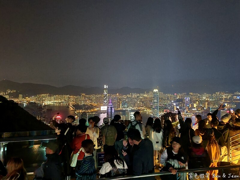 香港【2025香港太平山夜景攻略】山頂纜車+凌霄閣428+杜莎夫人蠟像館｜三合一門票、交通總整理